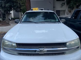 Chevrolet TrailBlazer White SUV