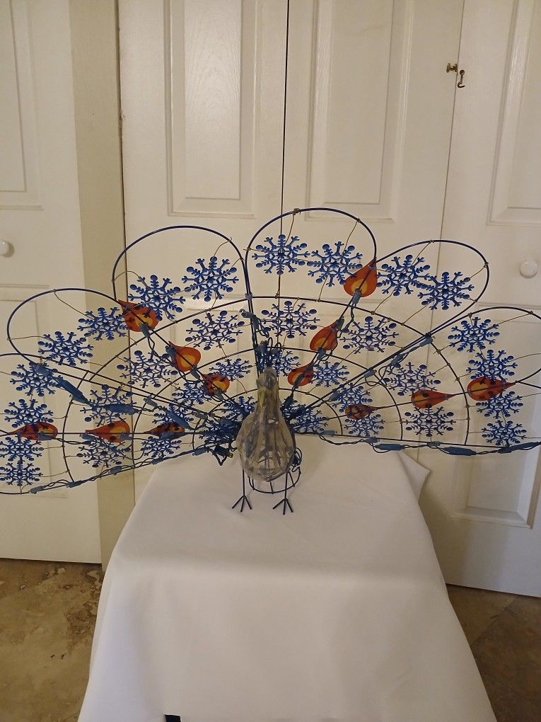 PEACOCK OUTDOOR OR INDOOR DECORATION WITH LIGHTS 