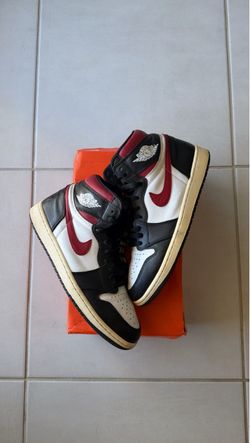 Jordan 1 bloodline size 10