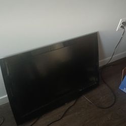 Vizio 1080p HD Wall Mounted TV