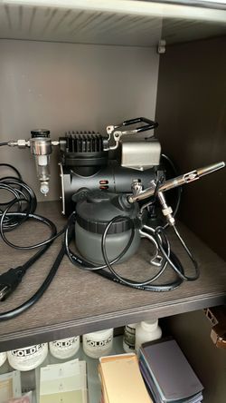 Iwata Airbrush Bundle - Smart Jet Compressor, Eclipse HP-BS Gun, Pot
