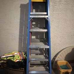 6 Ft Ladder 4 Ft