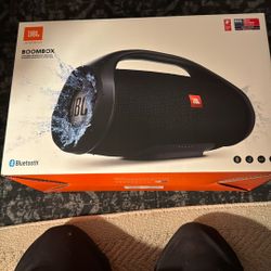 JBL Boombox 