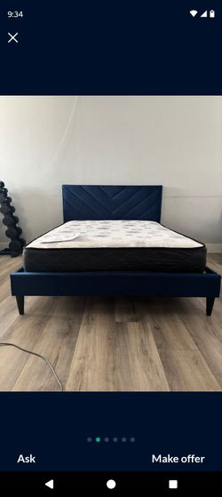 Full Size Frame And Mattress