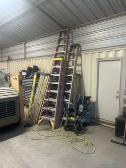 Fiberglass Extension Ladder