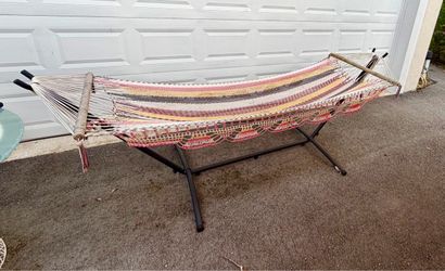 Woven Hammock with Metal Stand