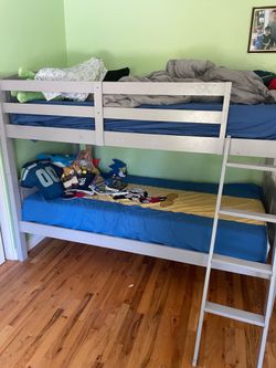 Bunk bed