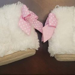 Fuzzy White Pink Bow Baby Boots

