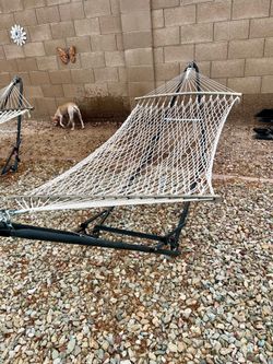 2 hammocks