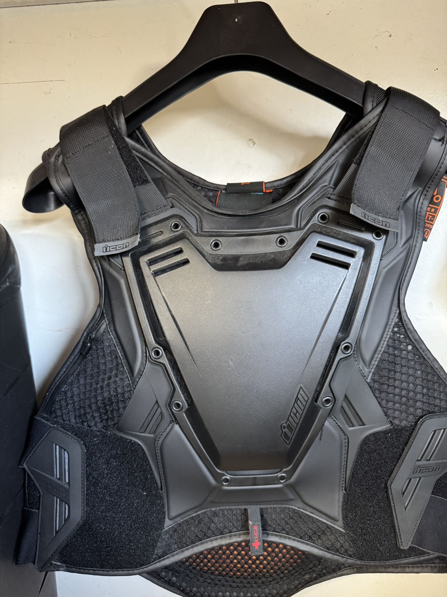 Icon Striker Vest And Field Armor 3 L/XL 