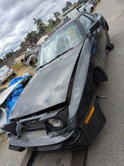 Parting out 1985 Porsche 944 parts