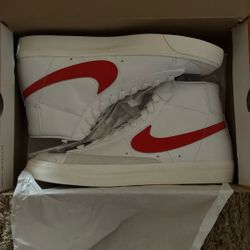 Nike Blazer Mid 77 Vntg