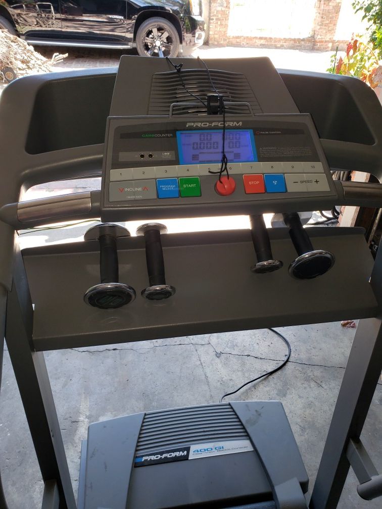 ProForm 400 GI treadmill for Sale in Los Angeles, CA OfferUp