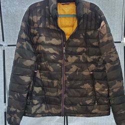 Tommy Hilfiger Packable Jacket Size XL