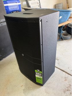 One speaker  mackie