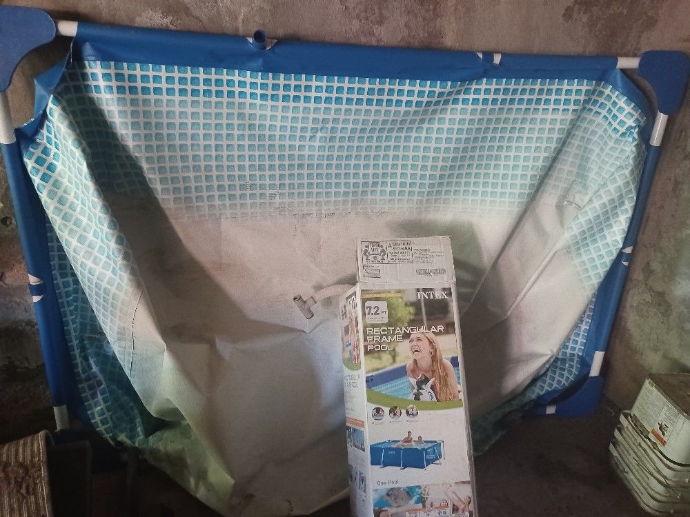 Rectangular frame Pool