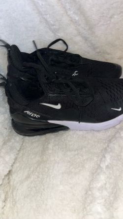 Nike Air Max 270 Women's Size 8 women’s or 7 men’s Running Shoes Black/White