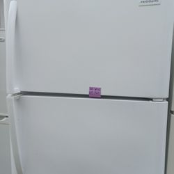 Nice Kenmore Refrigerator Like New 4 Months Warranty 