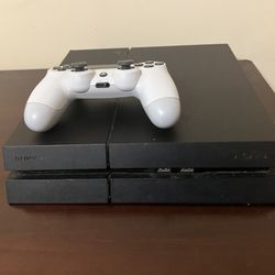 OG PS4 WITH CONTROLLER AND CORDS