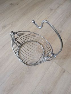 Metal Fruit Basket with Banana Hook