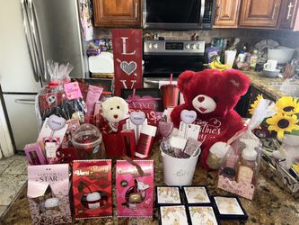 Valentines Day Gifts For Her 😍