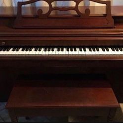 RUDOLPH WURLITZER PIANO