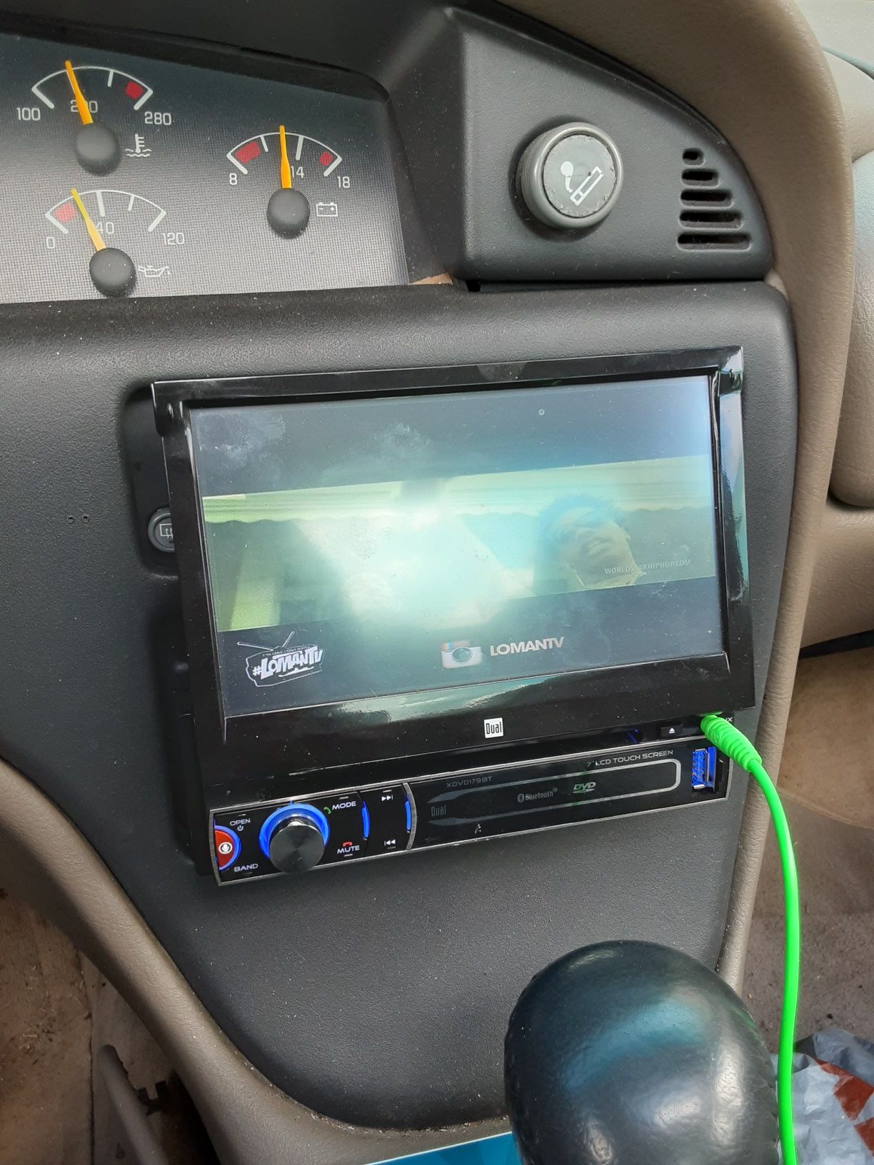 7 inch touchscreen