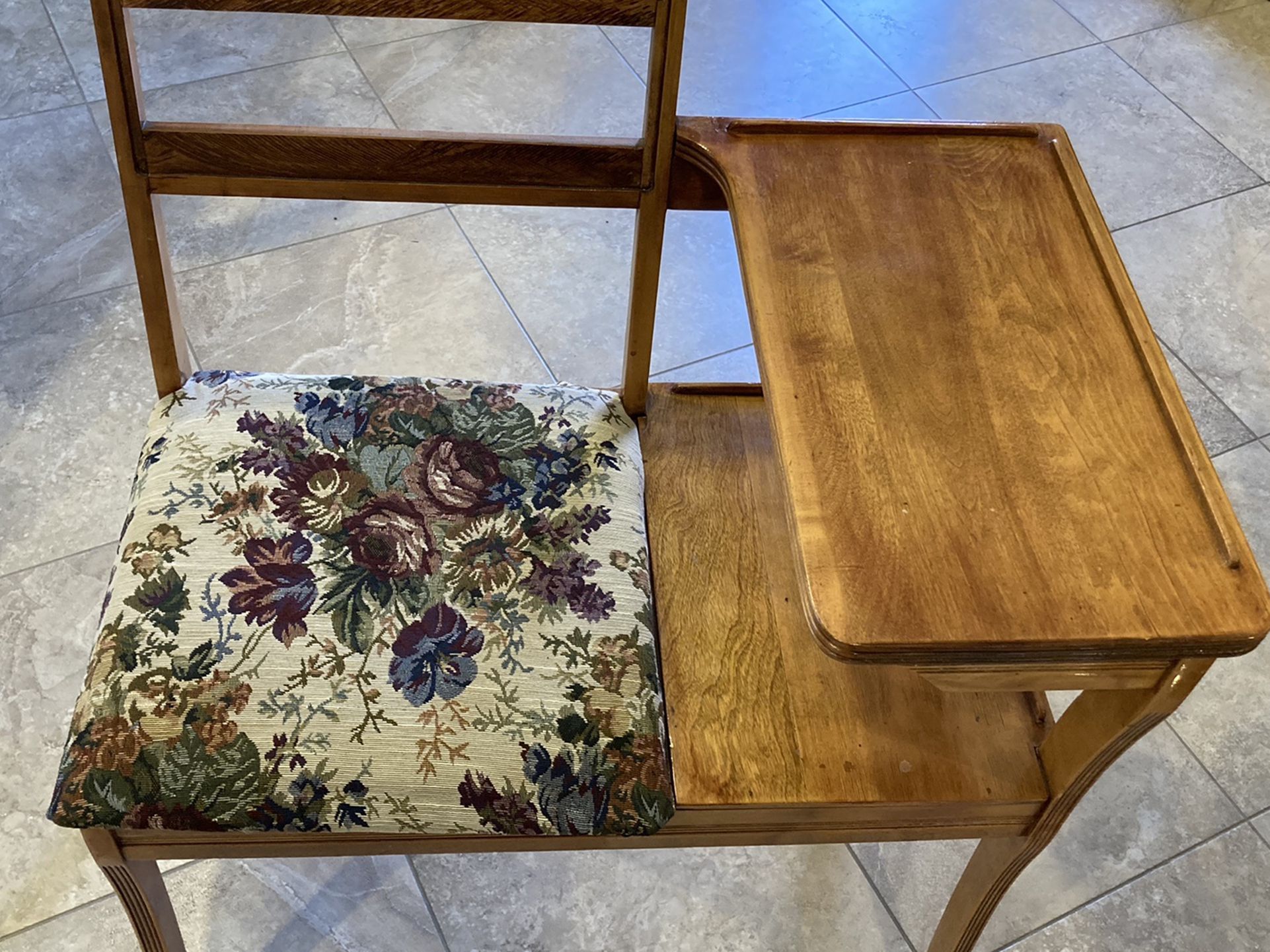 Vintage Accent Chair with Storage