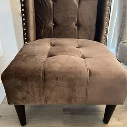 Accent  Chair  - Brand new