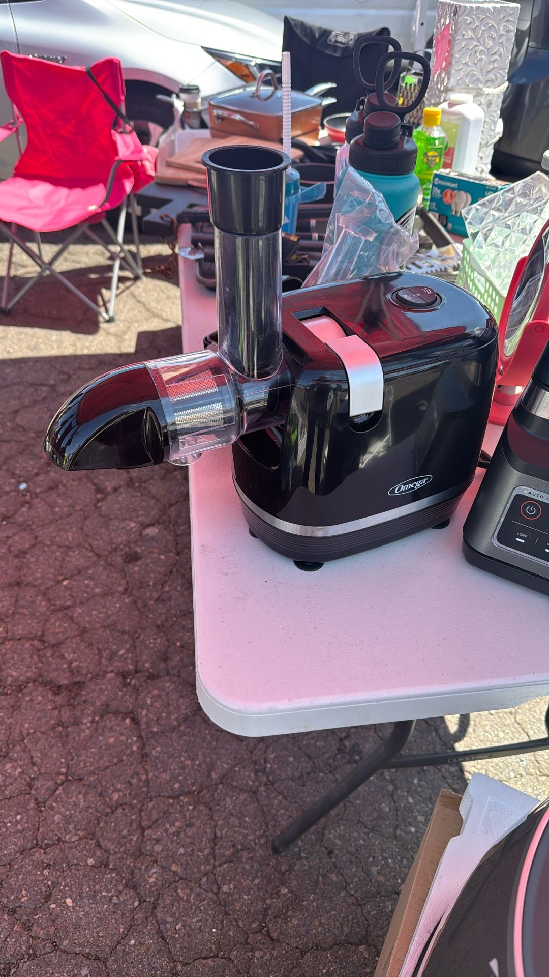 Omega Juicer - Cold Pressed Juice 