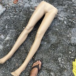 Mannequin legs Halloween