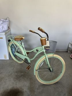 Huffy basket Bike 26inch