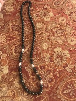 14 karat gold pearl and black Jade