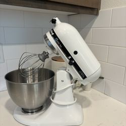 Classic Plus White Kitchen Aid Mixer 4.5 Q