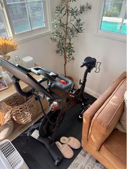 Peloton (non rotating screen)