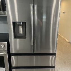 ✨ Samsung 4-Door Refrigerator ✨
