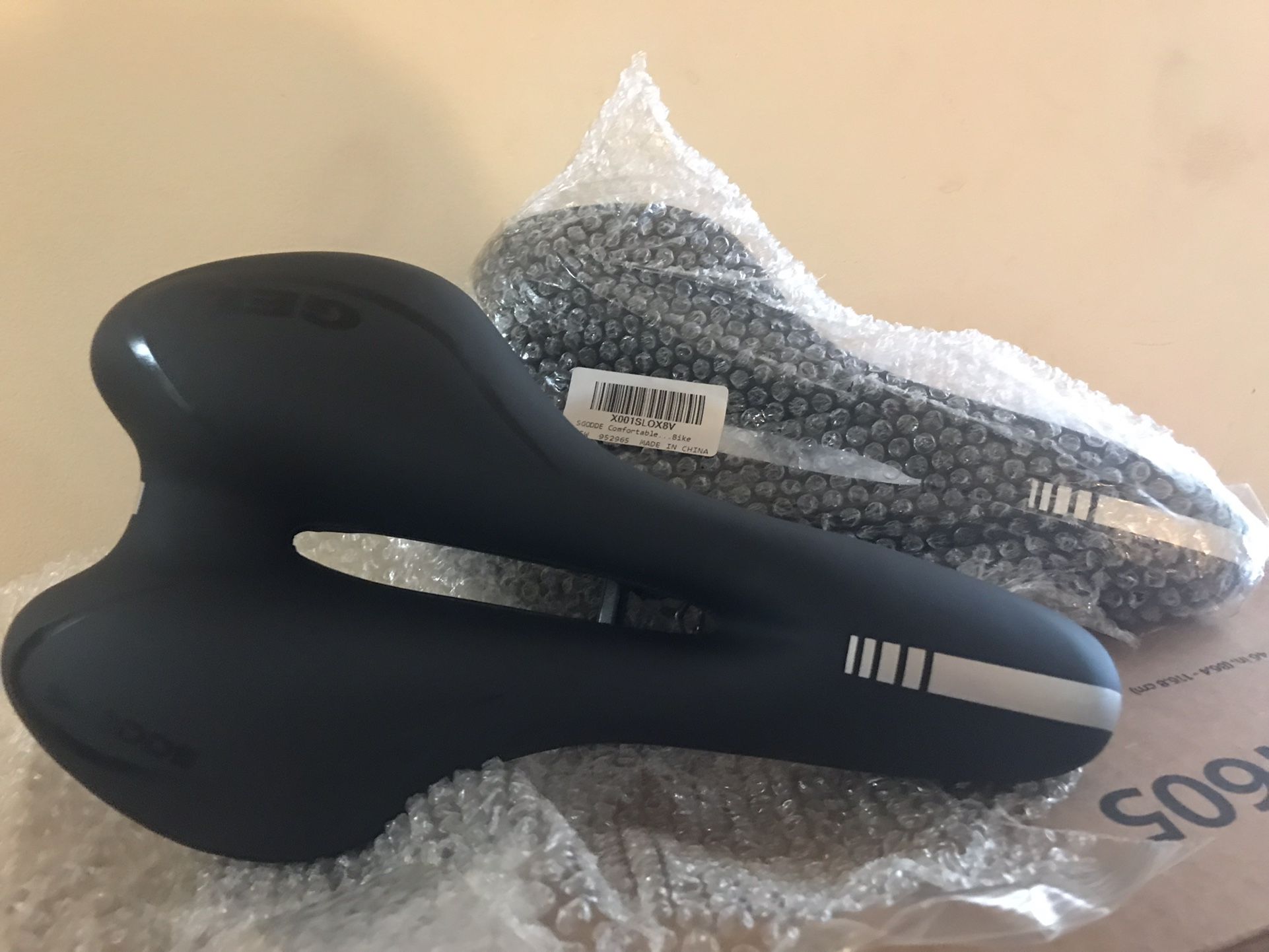 HUGE LOT ! All NEW Bike Seats, Lights , Lock Ect . A Big Box Full Of New Stuff ! Bike Accessories