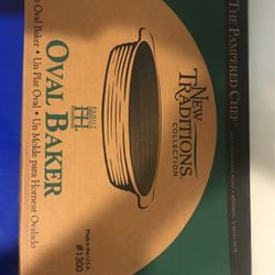 Brand New In Box Pampered Chef Oval Baker - Great Gift