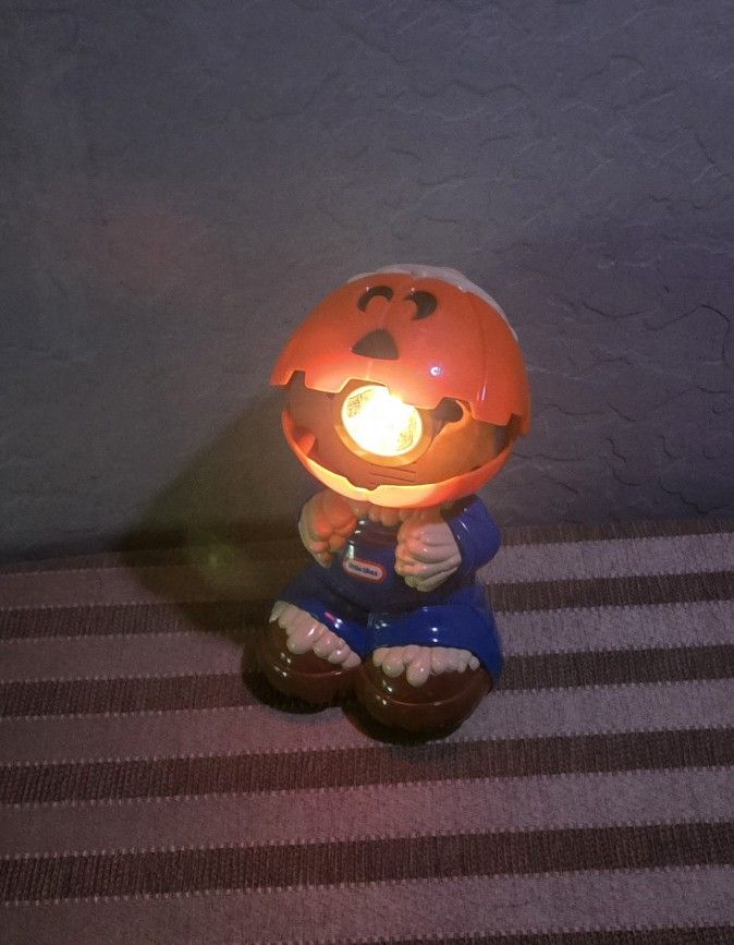 Little Tikes Scream Beams Halloween Flashlight - Scarecrow