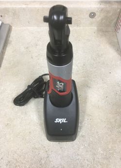 Skil F012237200 7.2V 1 4 Drive Wrench Ratchet W Charger for Sale in Willow Springs IL OfferUp