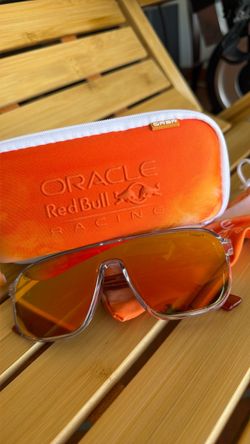 Oracle Red Bull Racing Sunglasses with Case  Blenders Eyewear Meister X2 Polarized Sunglasses