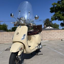 2010 Vespa LXV150