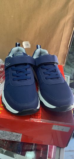 New casual sneakers