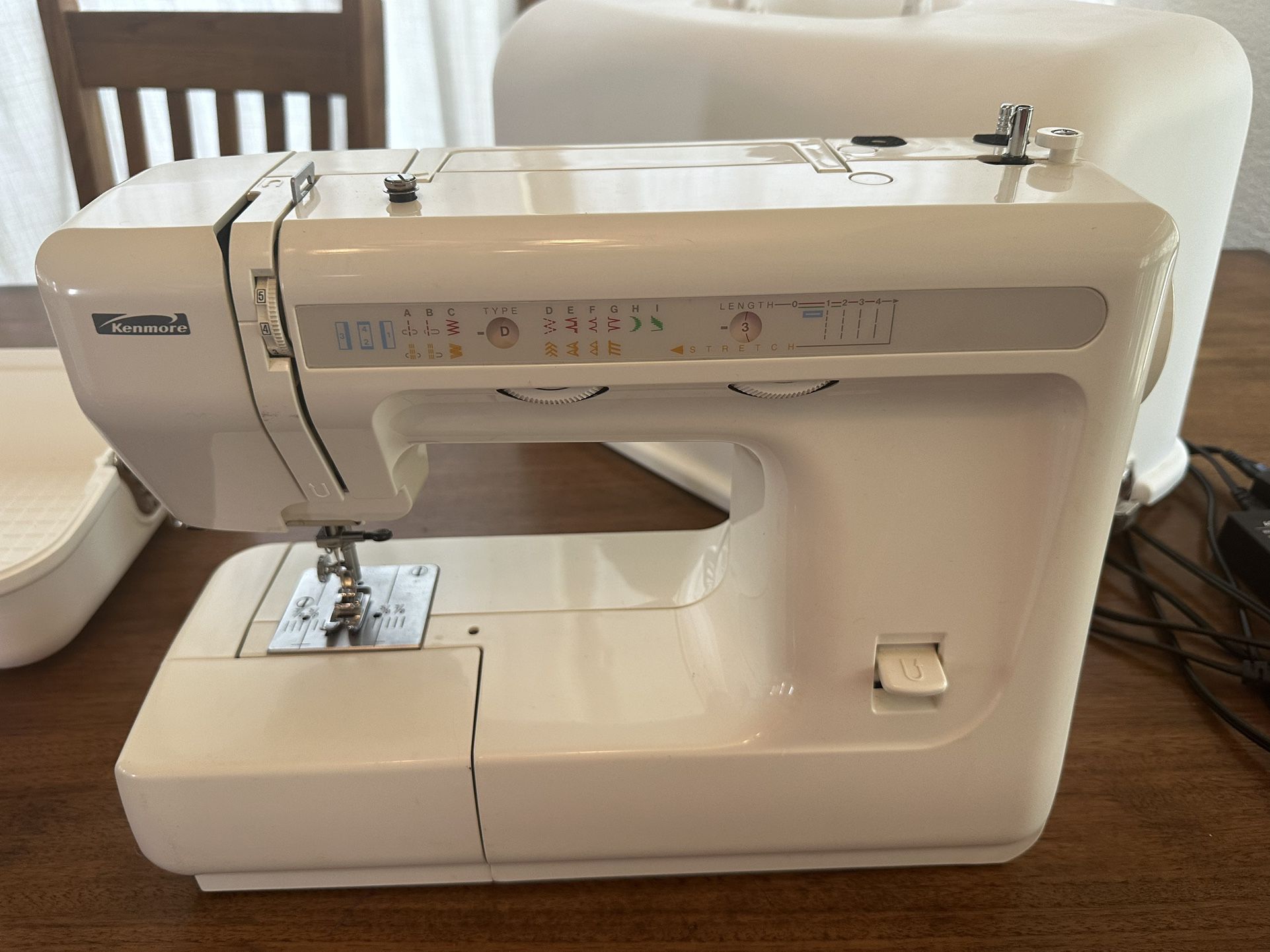 Kenmore 385 Sewing Machine And Case