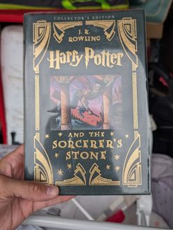 Harry Potter and the Sorcerer's Stone COLLECTORS EDITION
