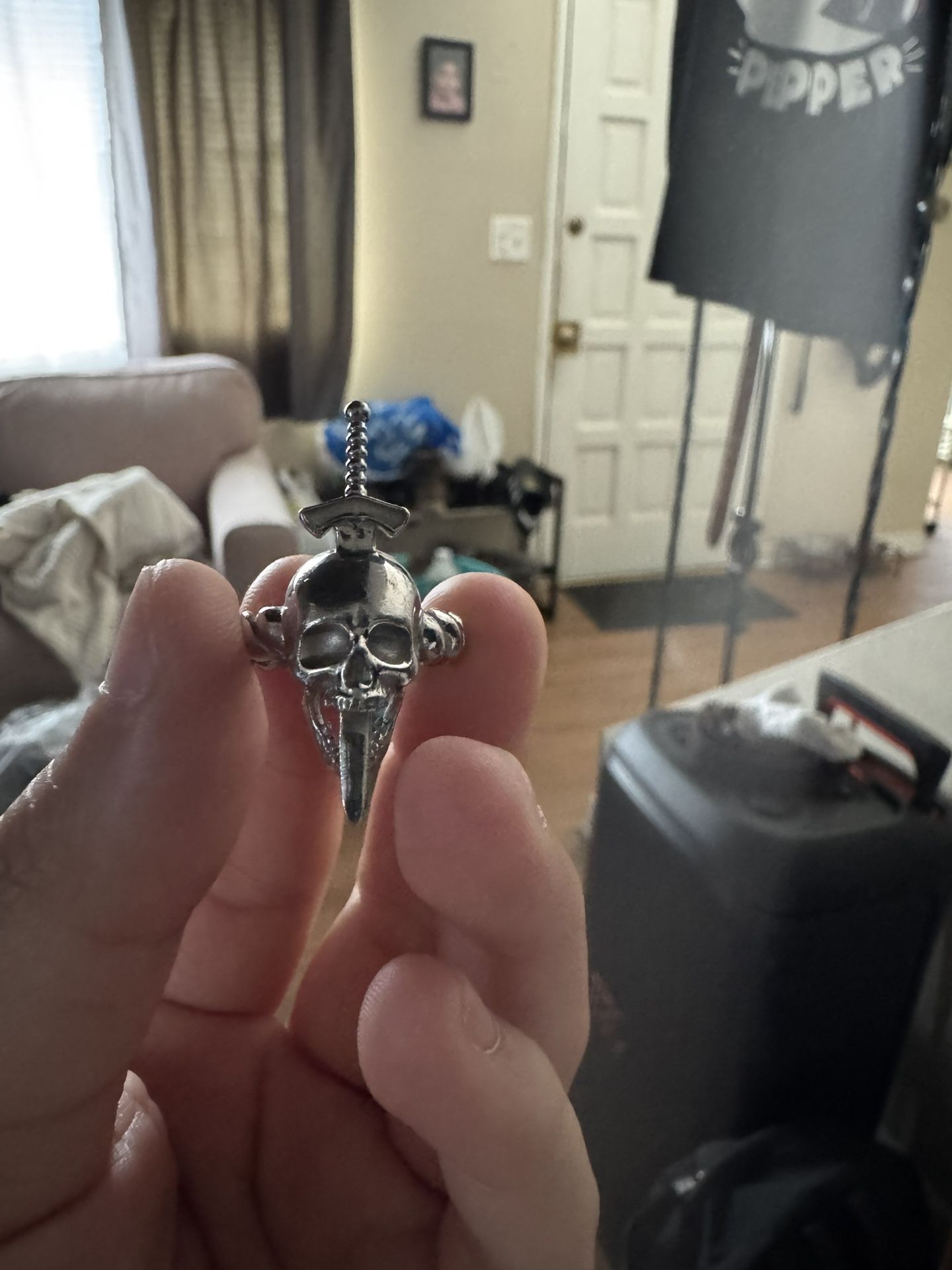 skull ring