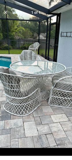 Fiberglass wicker patio furniture