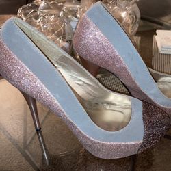 Women’s Size 8 