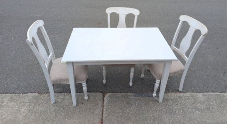 White Dining Table with 3 Chairs