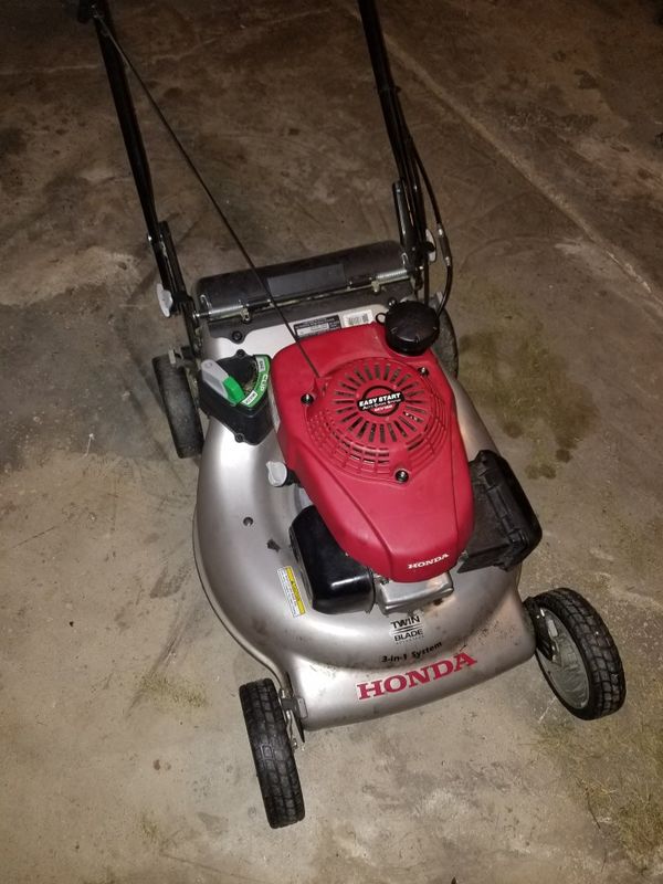 Honda gcv160 gas lawnmower self propelled sold for parts or repair for